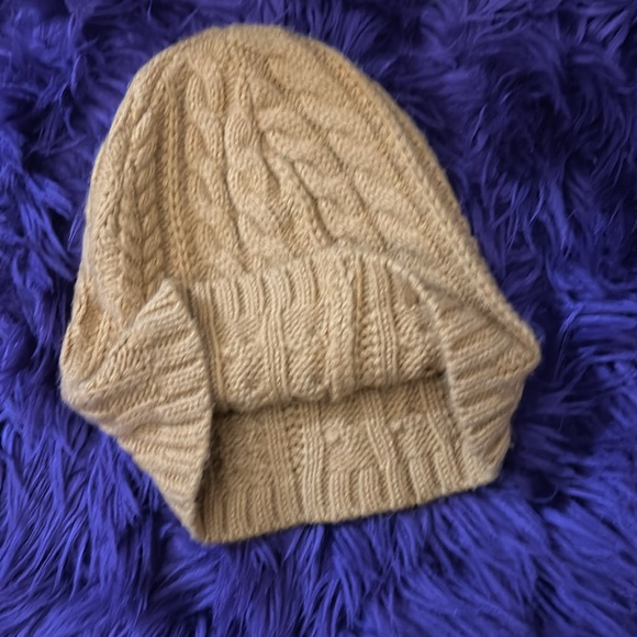 🐾4 for $20 gold beanie hat - Picture 4 of 4